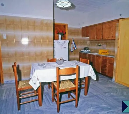Smaragdi Hotel